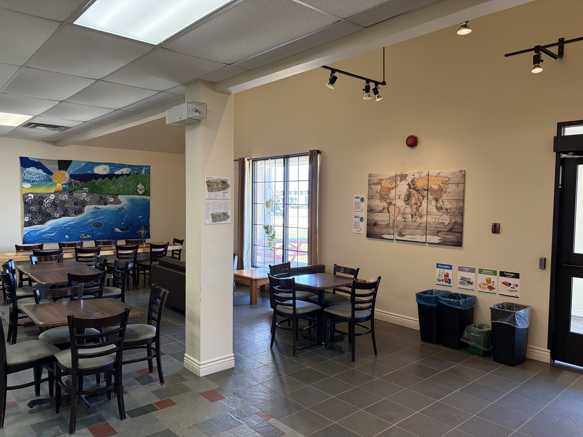 Interior photo of Rendez-vous de la Baie
